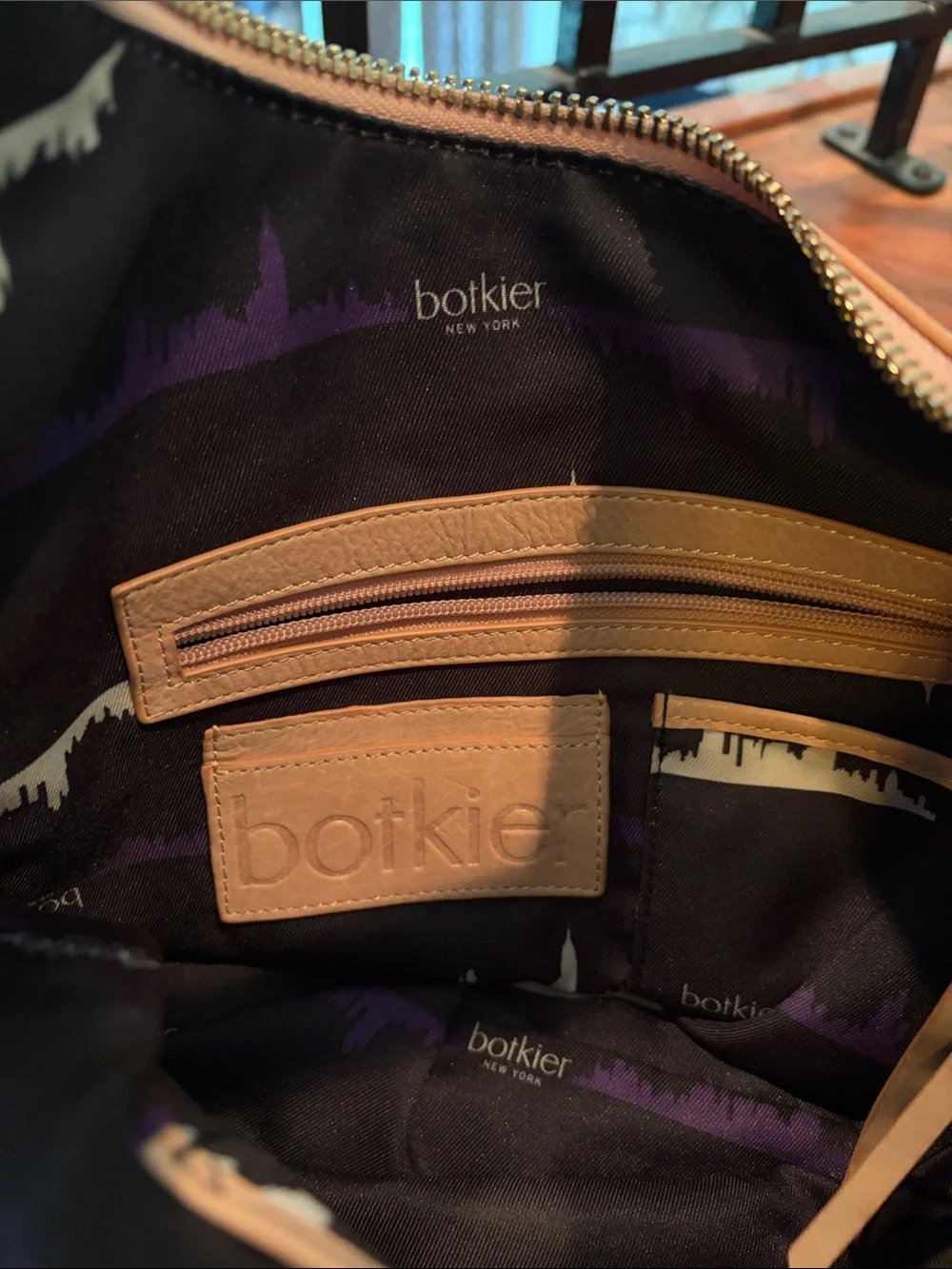 Botkier trigger bag