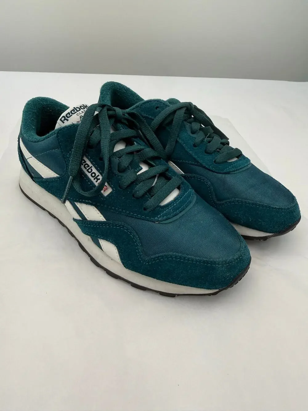 Reebok Classic Nylon Teal Suede Sneakers Men’s Size 7.5 Retro Running Shoes