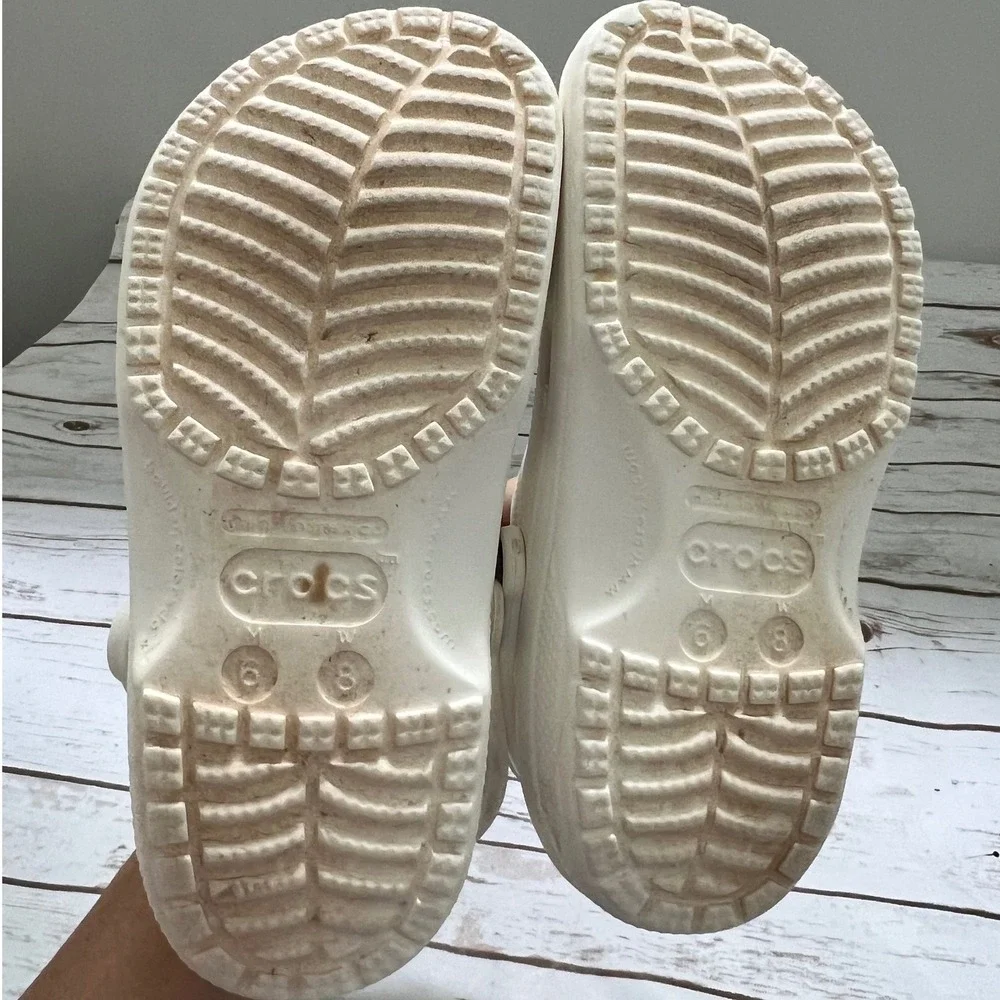 CROCS preowned play