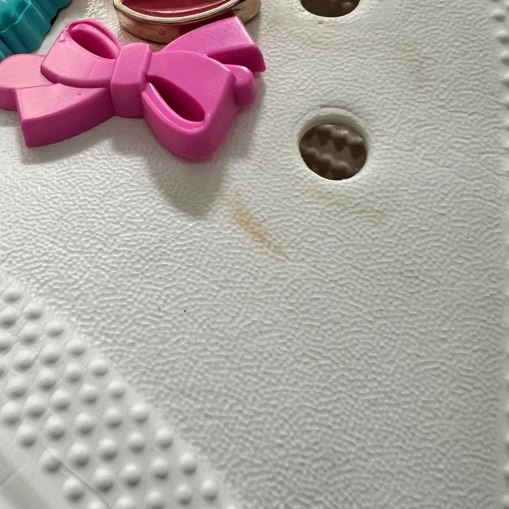 CROCS preowned play