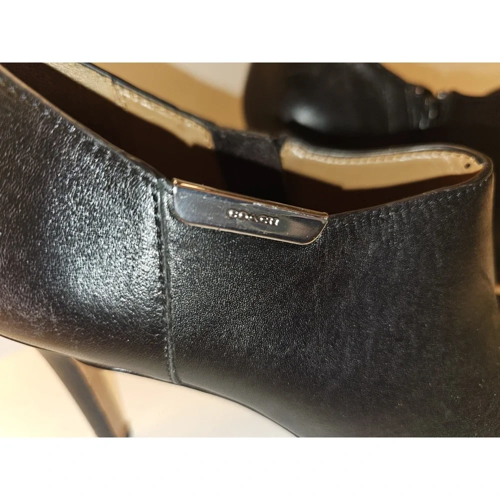 Coach women seneca