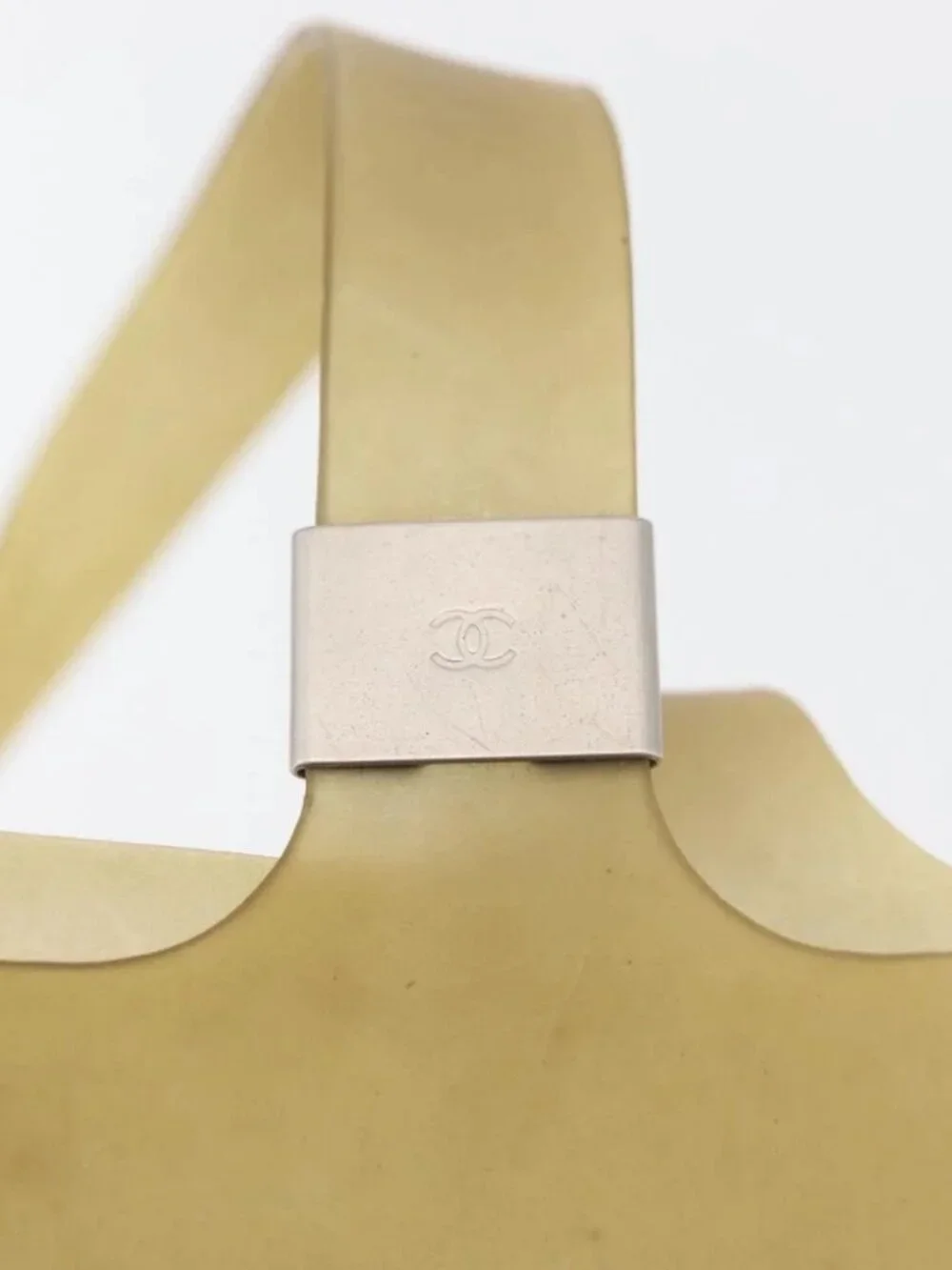 CHANEL brand	chanel color	beige