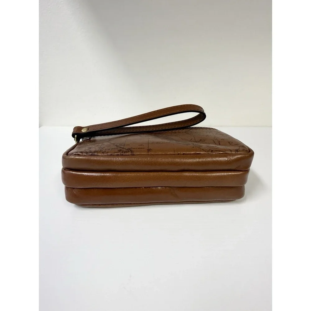 Patricia Nash excellent wristlet