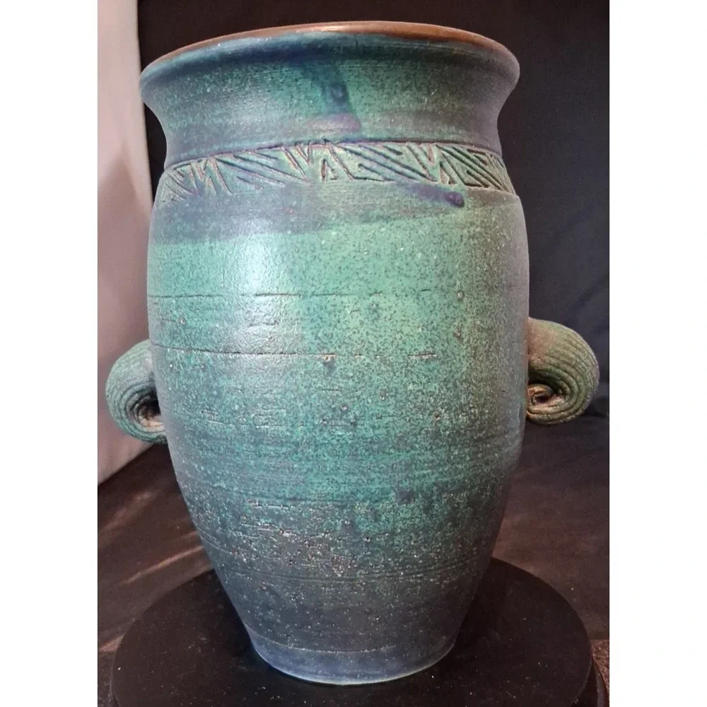 Anne Fontaine glazed artistic