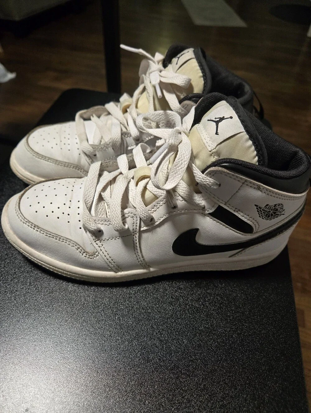 Nike Air Jordan 1 Mid 'Coconut Milk' sneakers, Kids Size 3Y