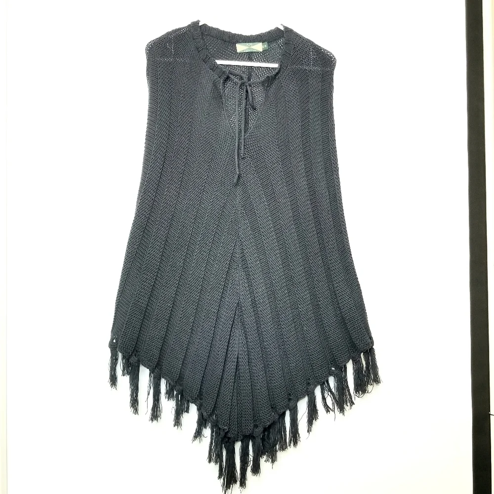 525 America Black 100% Cotton Cable Chunky Knit Ribbed Fringe Hem  Poncho , O/S