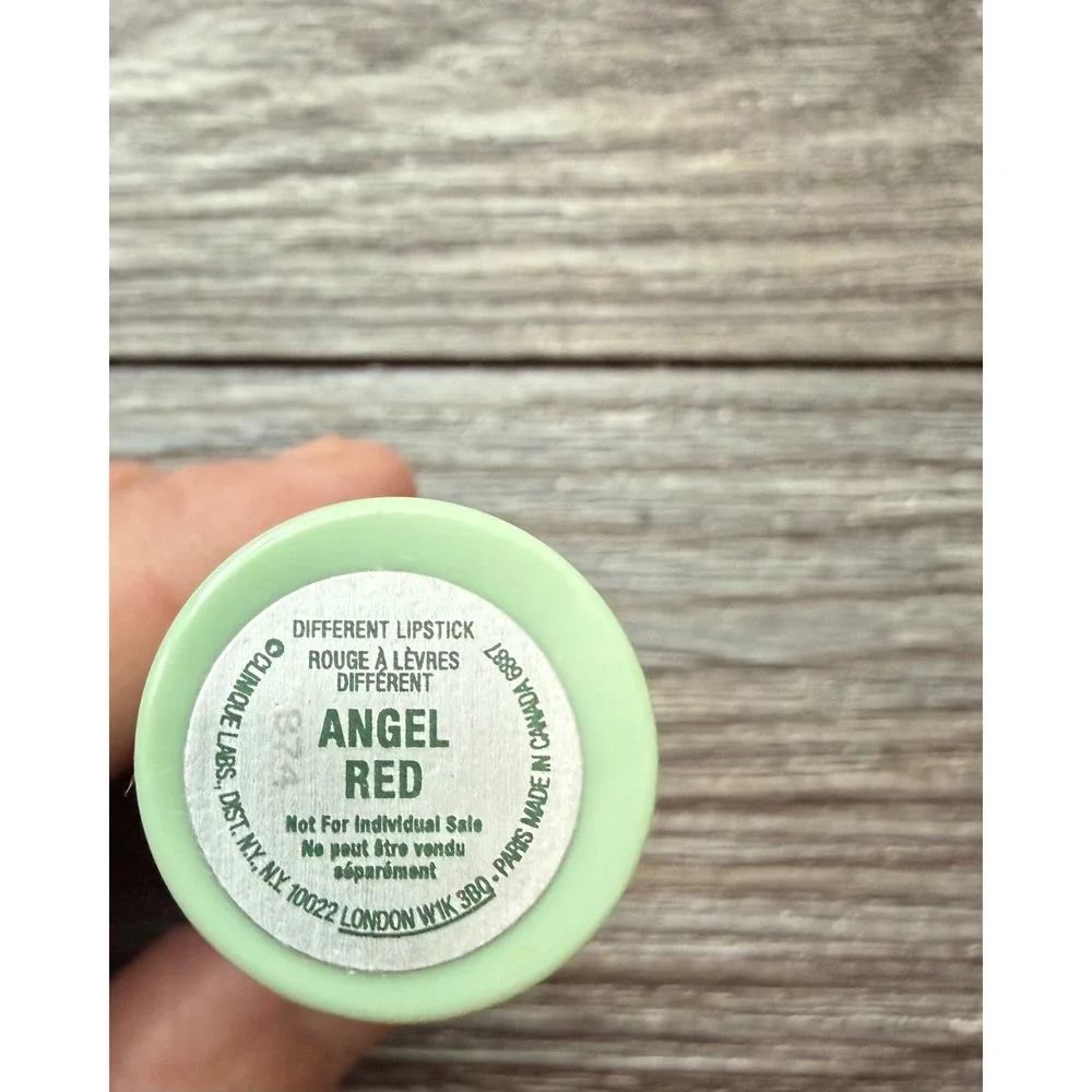 Clinique iconic this color