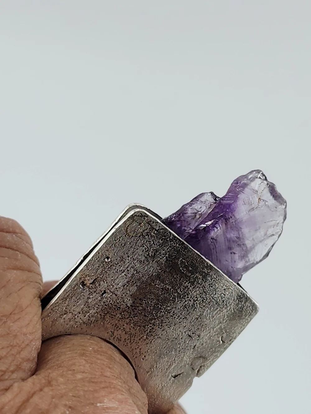 DREAMYJWLS six amethyst promoting