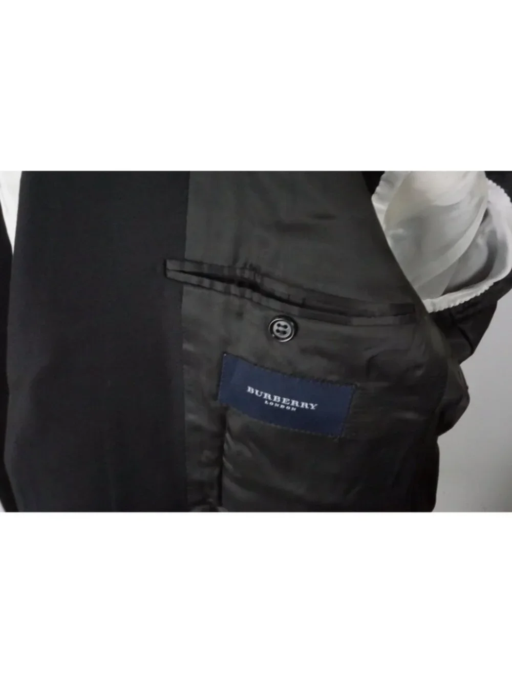 Burberry London Solid Black Wool 2 Pc Suit Jacket Pants Sz 42R BRAND NEW