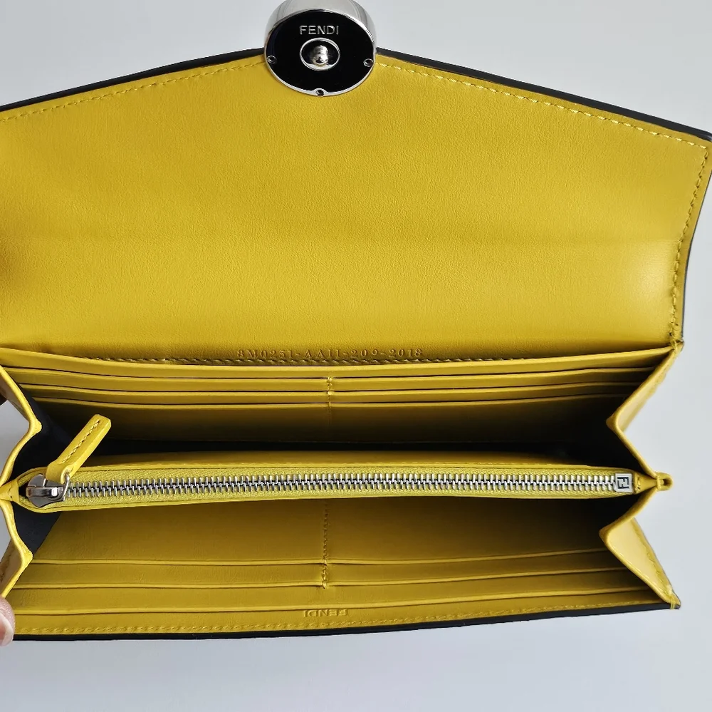 Fendi authentic pre