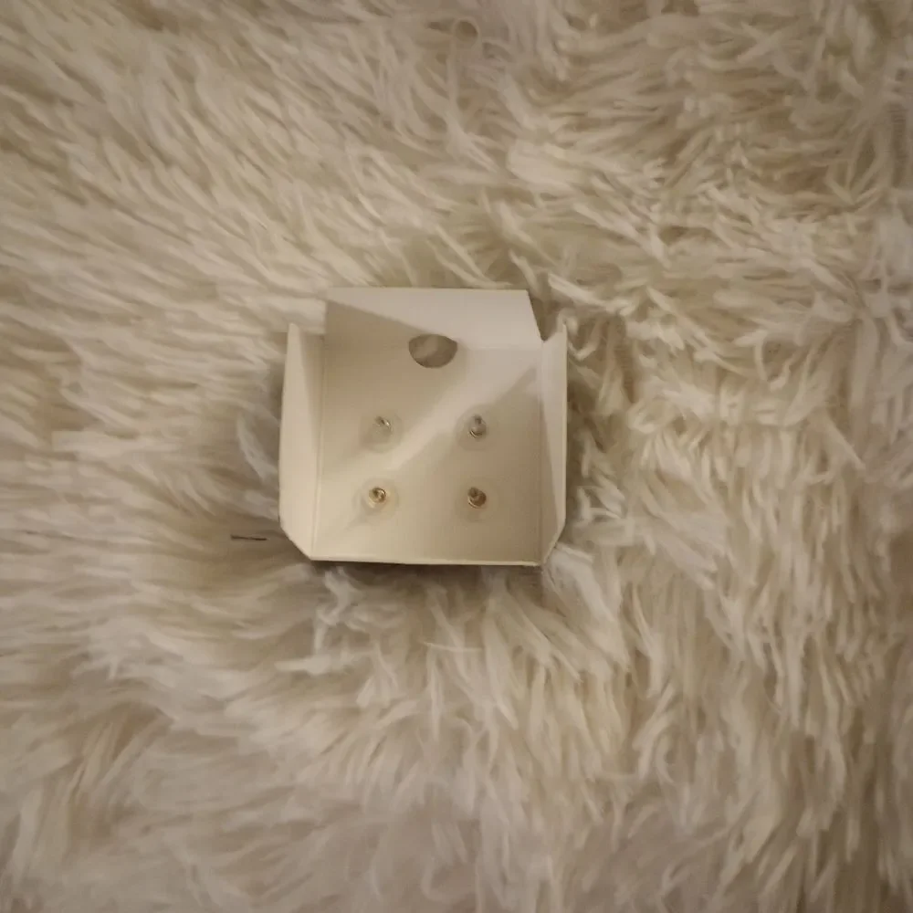 Akademiks pack silver