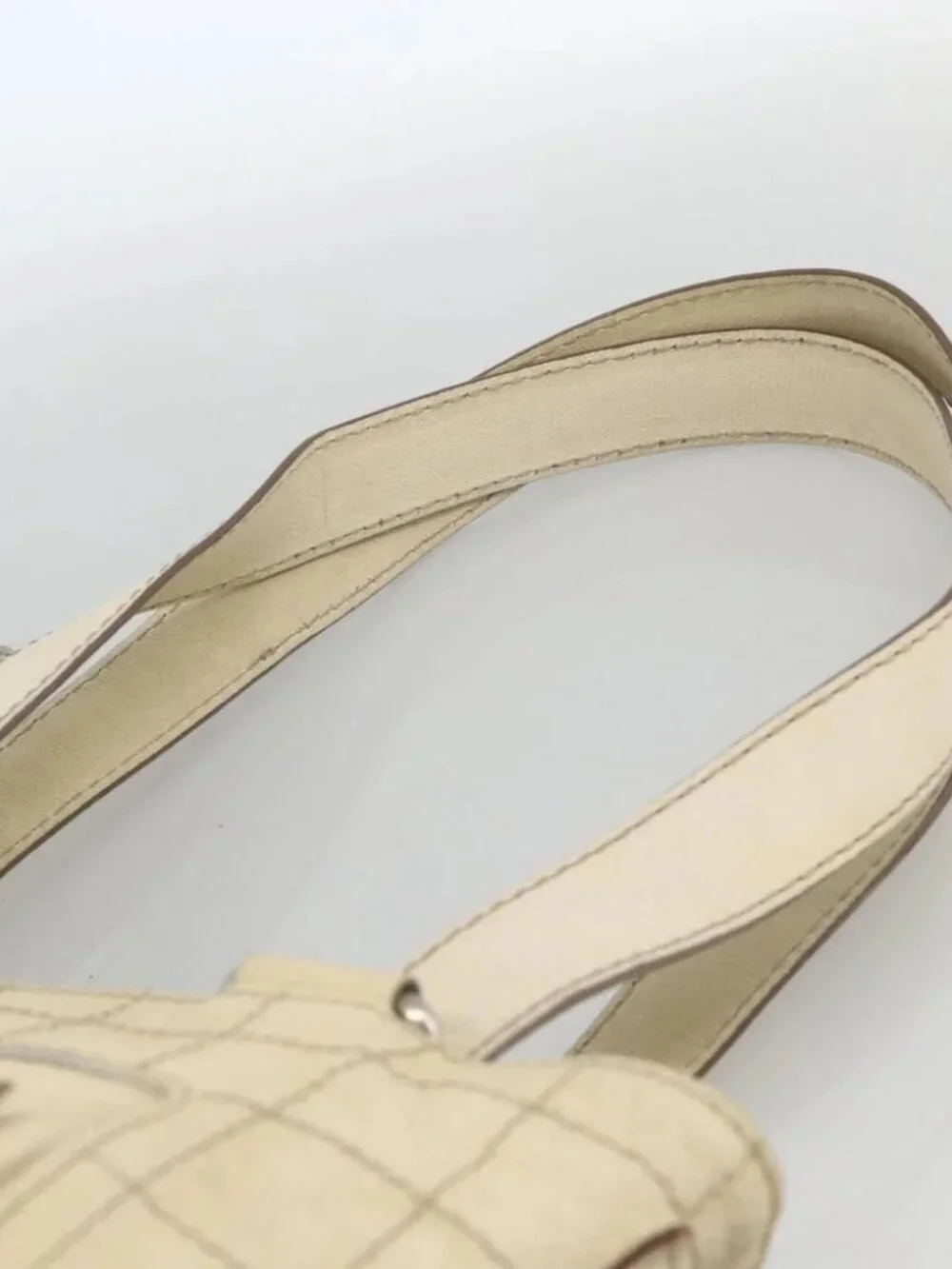 CHANEL brand	chanel color	ivory