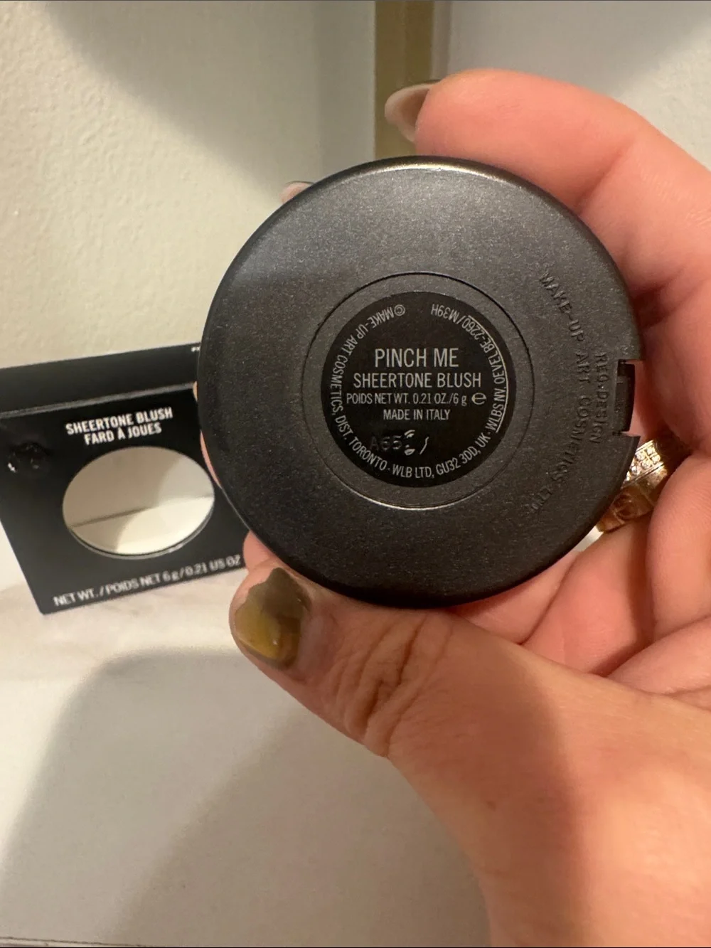 MAC Cosmetics color pinch