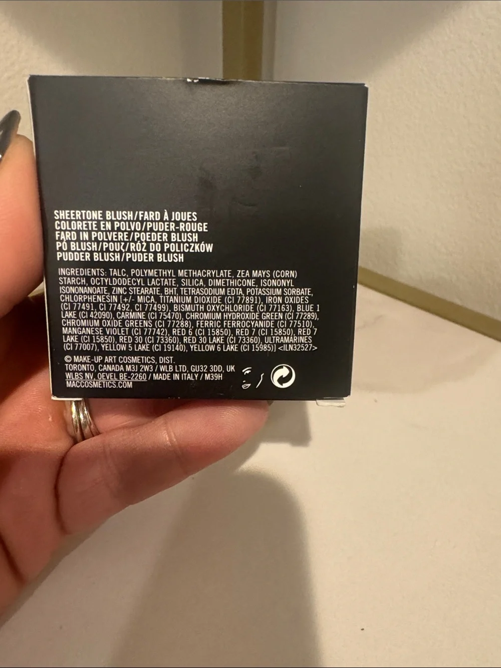 MAC Cosmetics color pinch