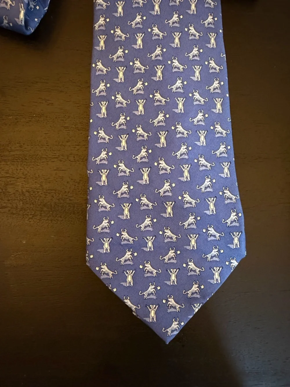 Vineyard Vines pair vineyard