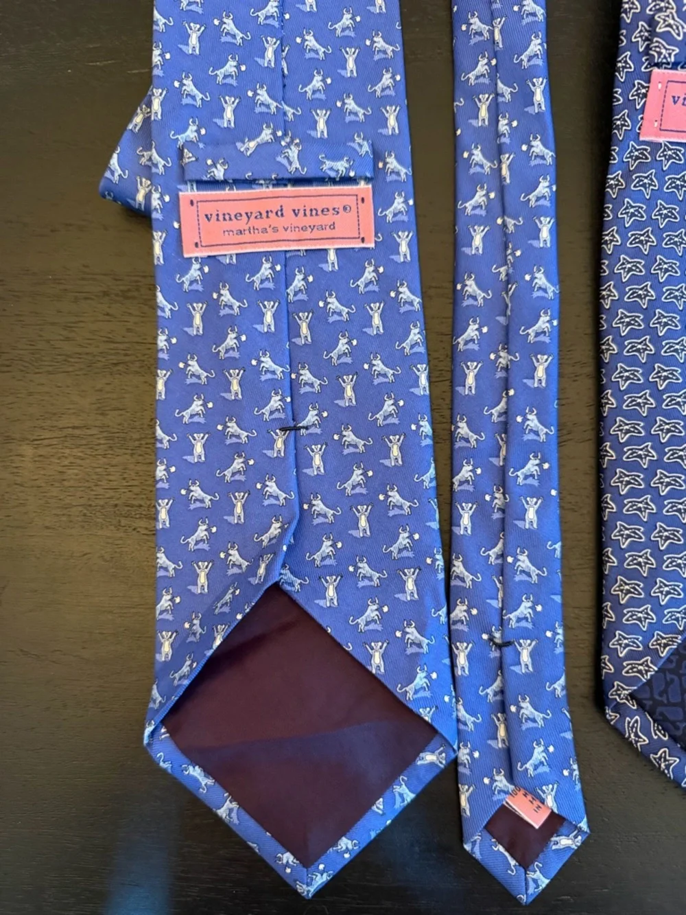 Vineyard Vines pair vineyard