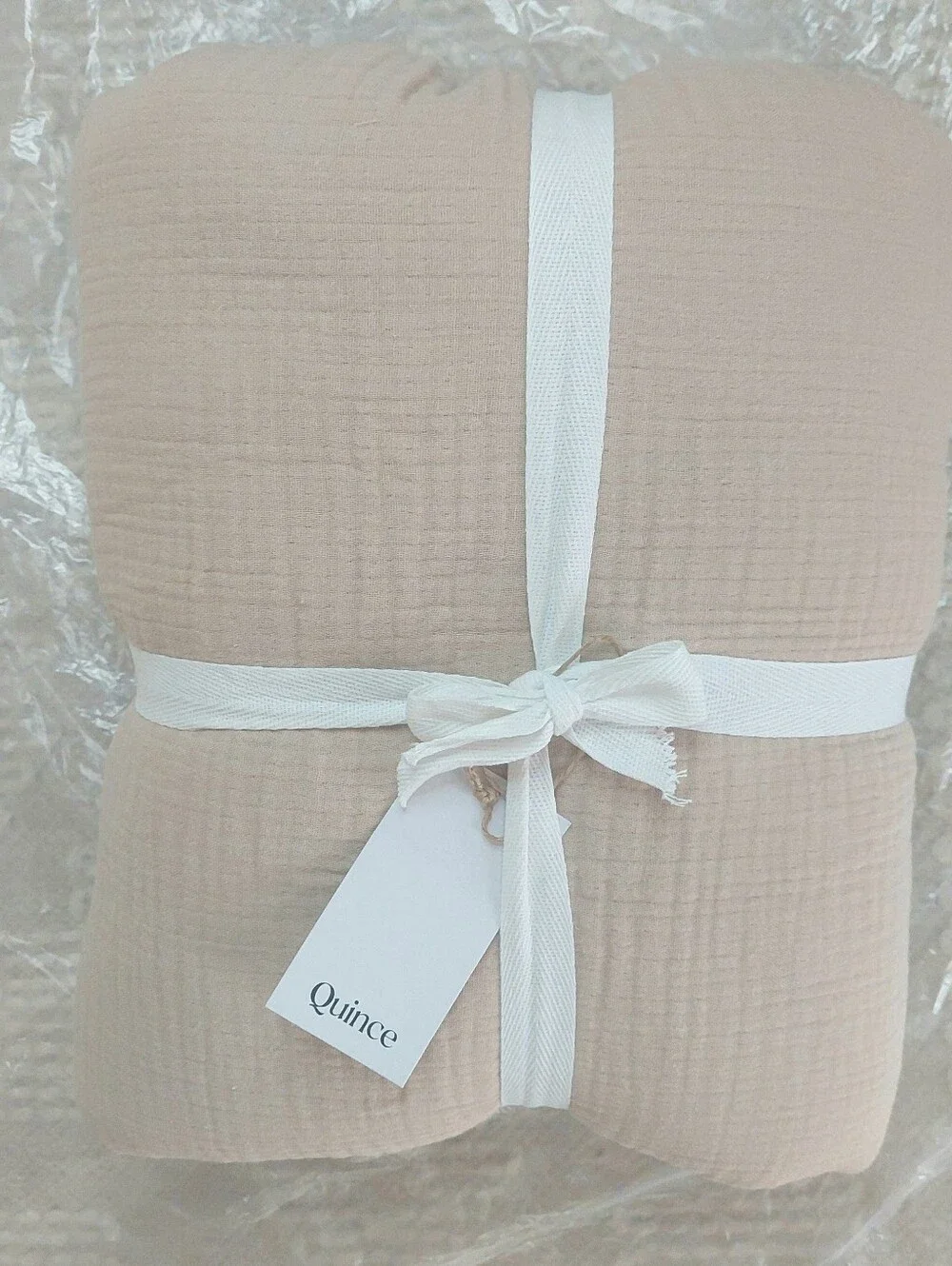 Quince duvet shipments
