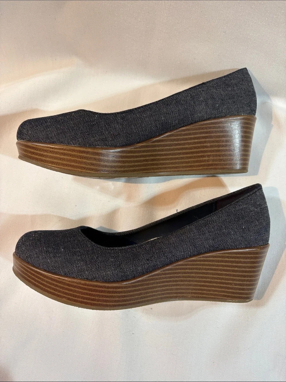 American Eagle Outfitters insole rounded