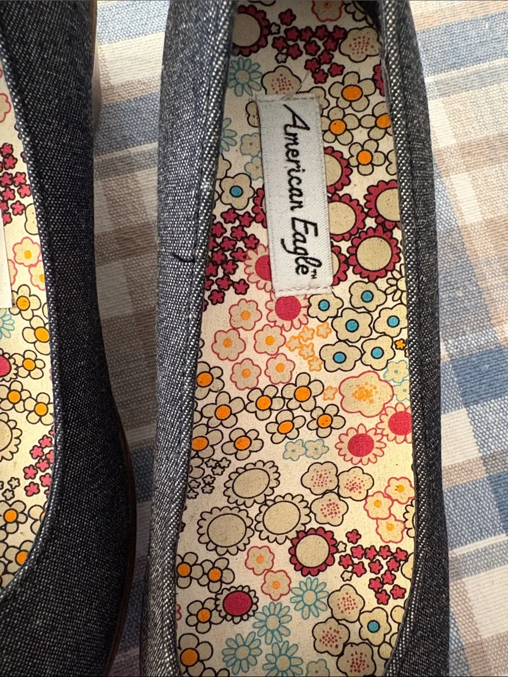 American Eagle Outfitters size wedges