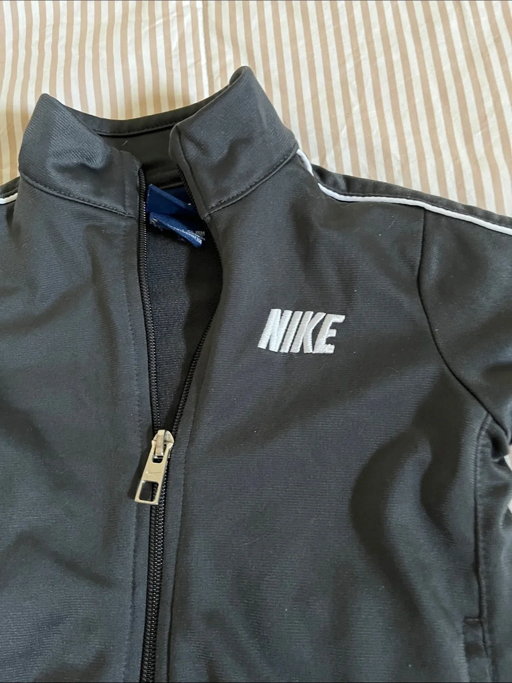 Nike lightweight zip