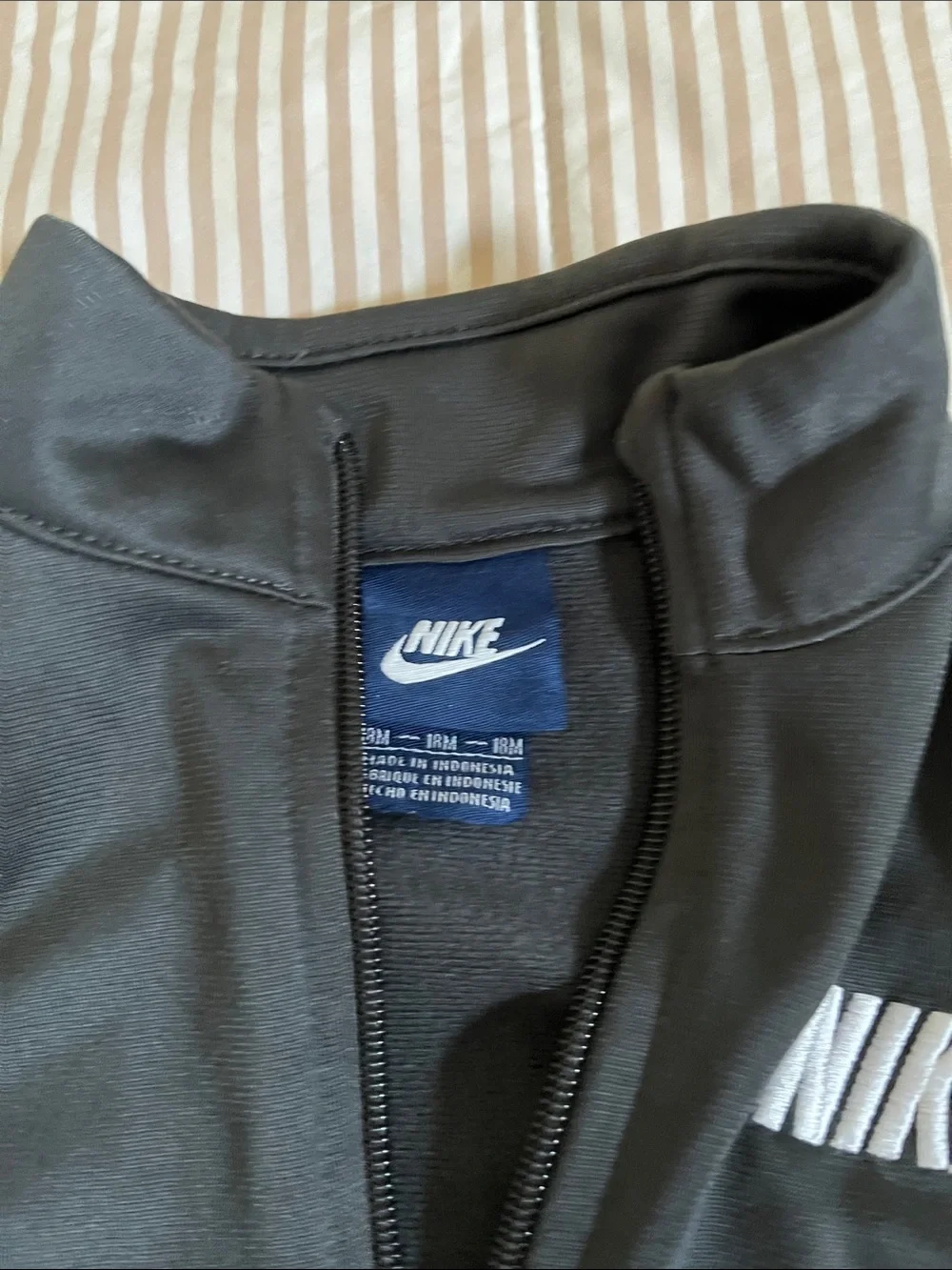Nike lightweight zip