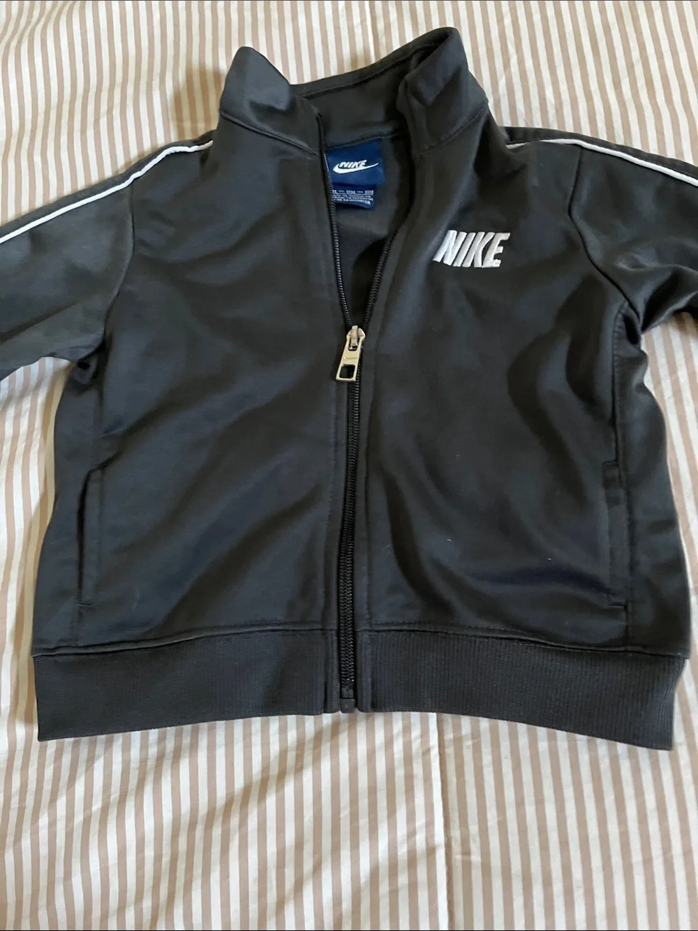 Nike lightweight zip