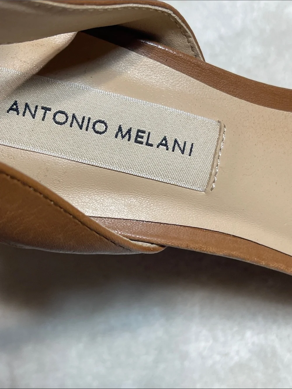 ANTONIO MELANI sleek tan