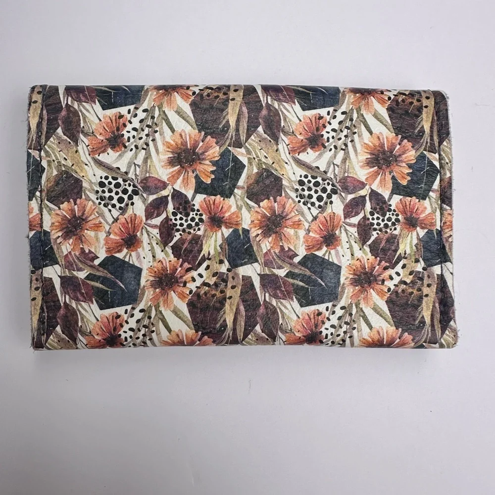 Wallet in Autumn Flowers‎ by Sparklbands