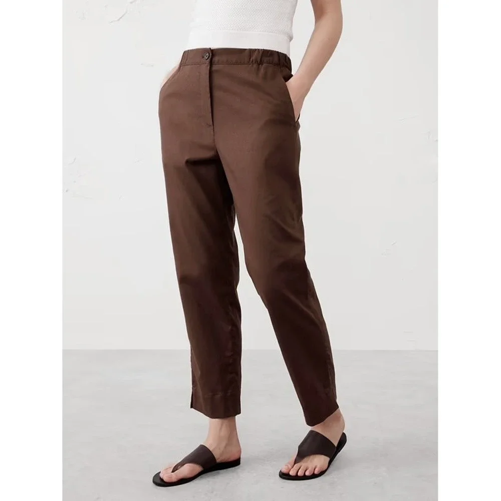 Banana Republic brand banana