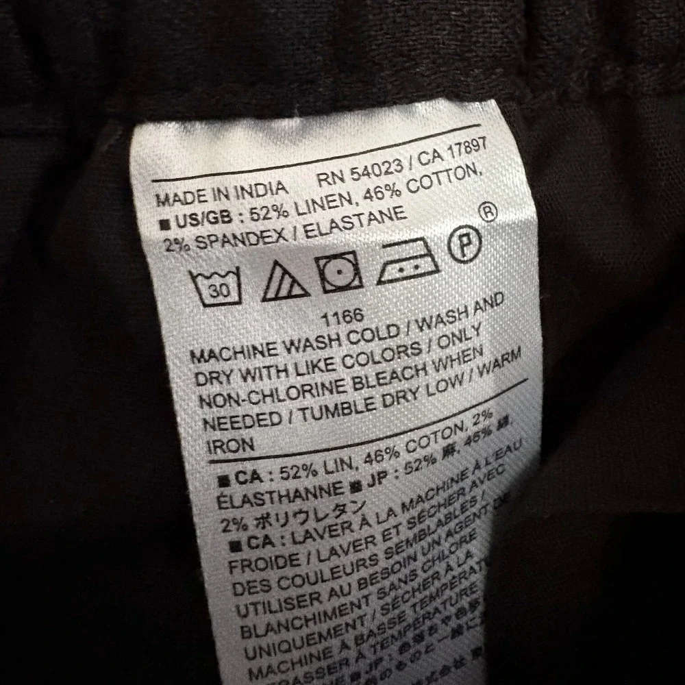 Banana Republic brand banana