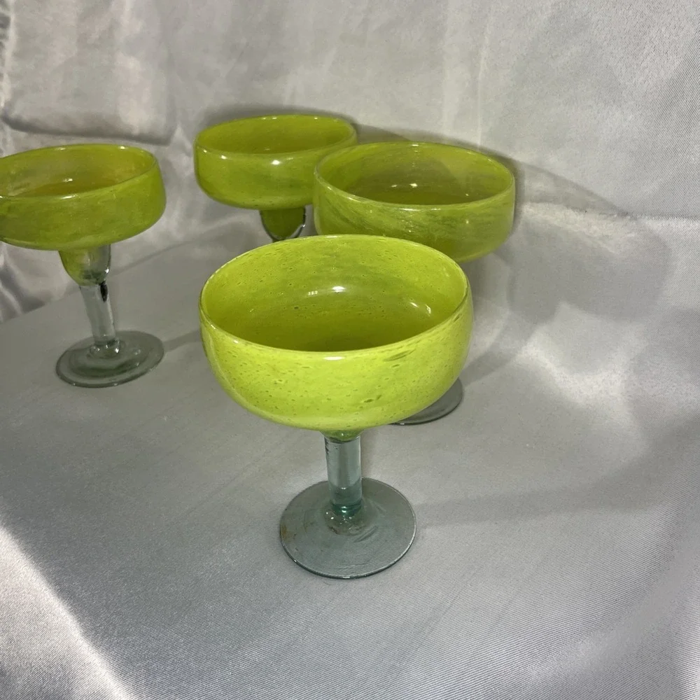 Source Unknown style set