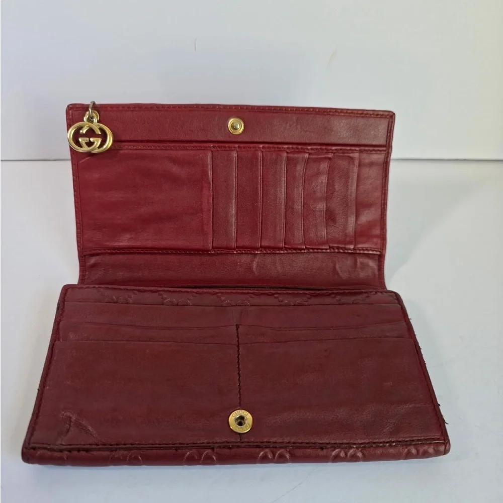 Pre-Owned GUCCI GG Shima Line Wallet Flap Long Leather in Red