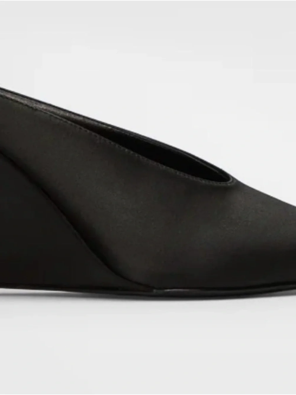 Shoe Dazzle elegant black