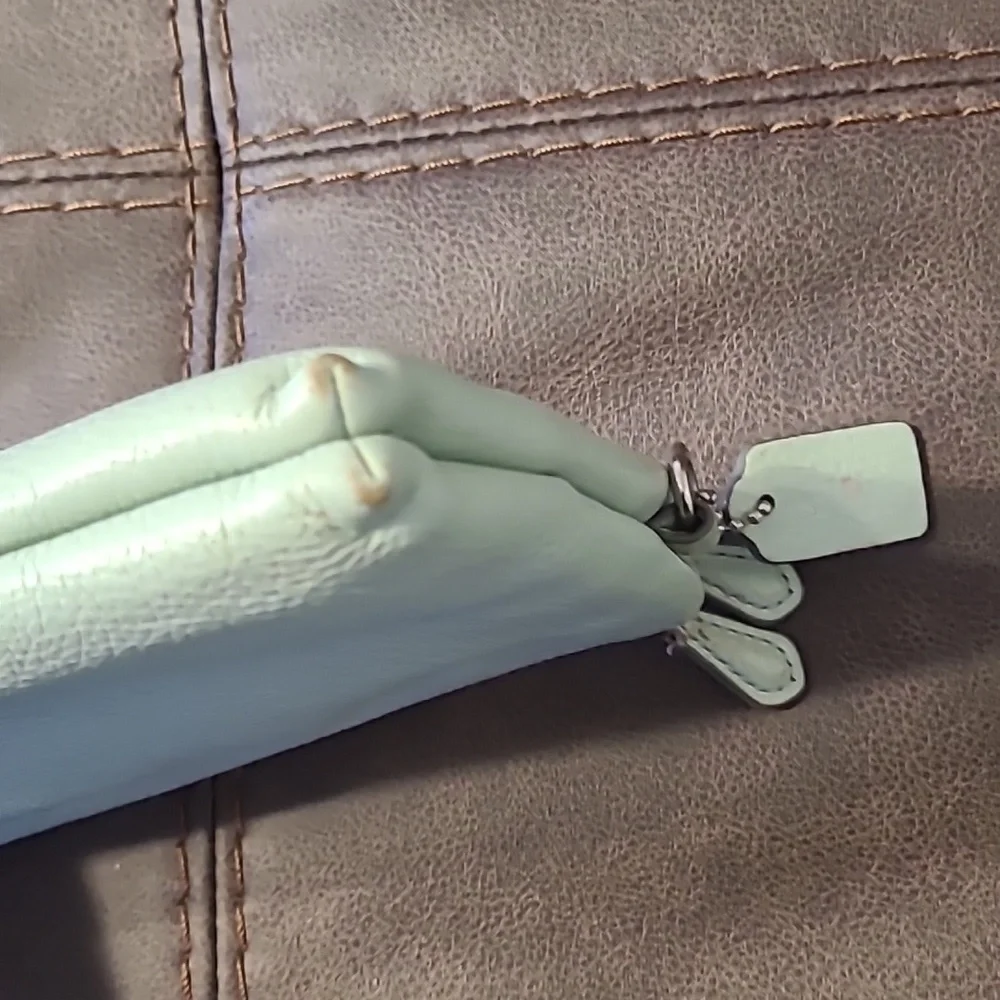 Coach Pebbled Laether Double Zip Wallet Pastel Mint Green