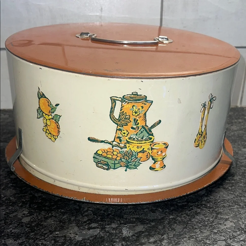 10” DECOWARE Vintage Tin Cake Carrier with Raised Kitchen Design painted on.