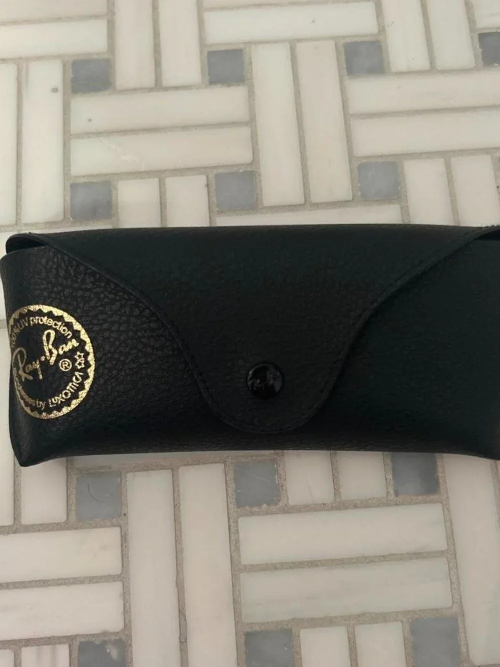 Ray-Ban colorway sunglasses