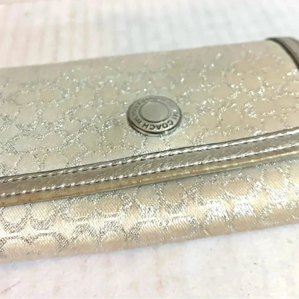 Coach cc signature
