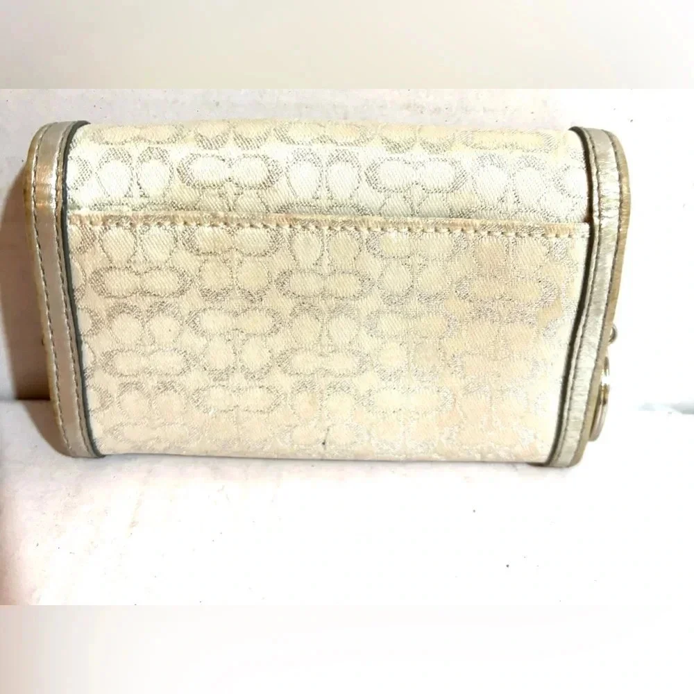 Coach cc signature