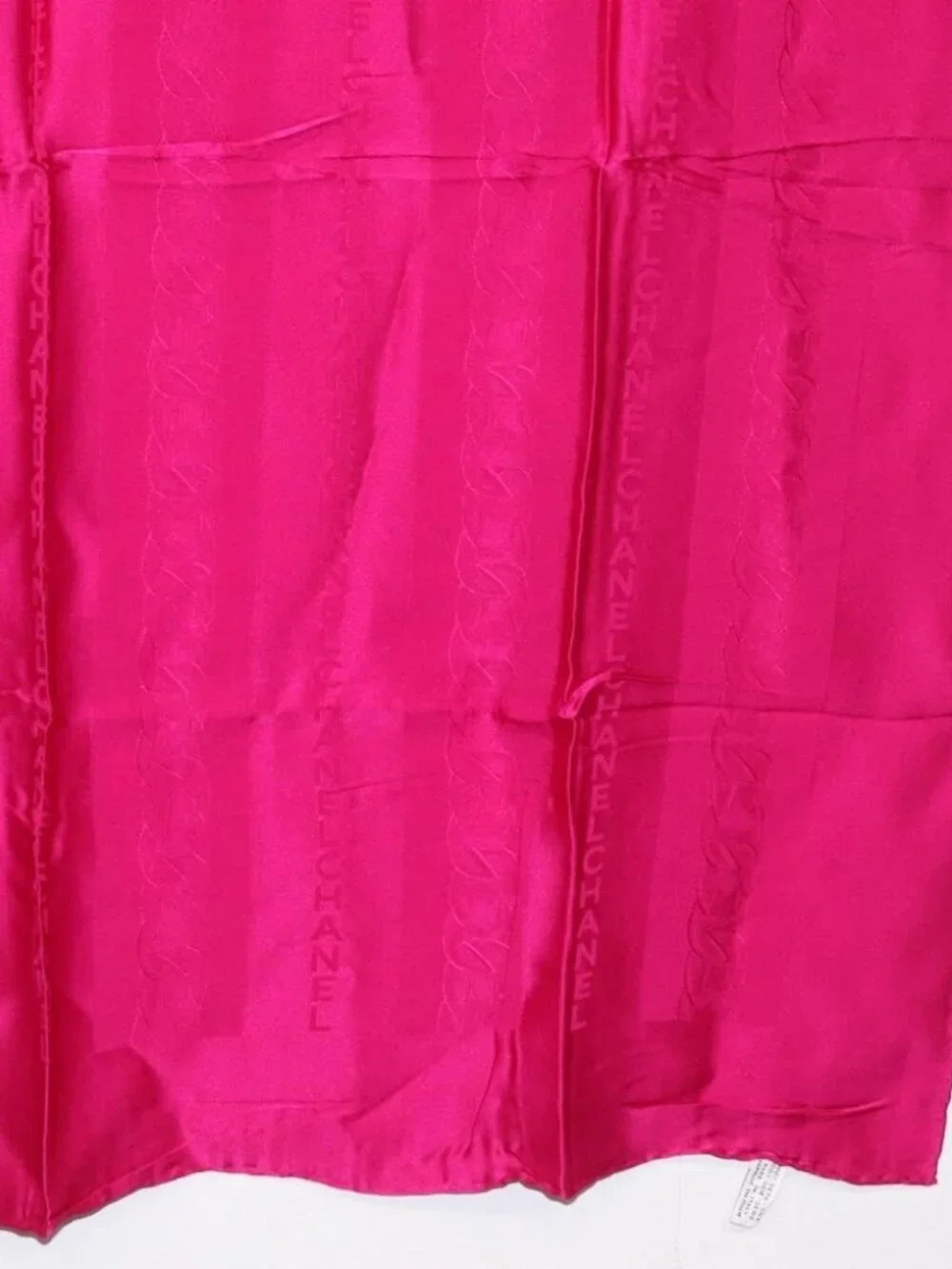 CHANEL brand	chanel color	pink