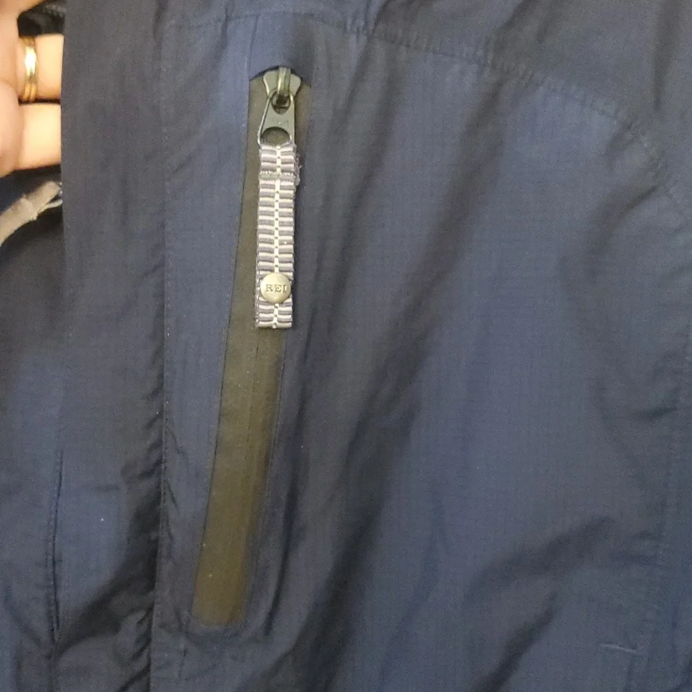 REI navy boys