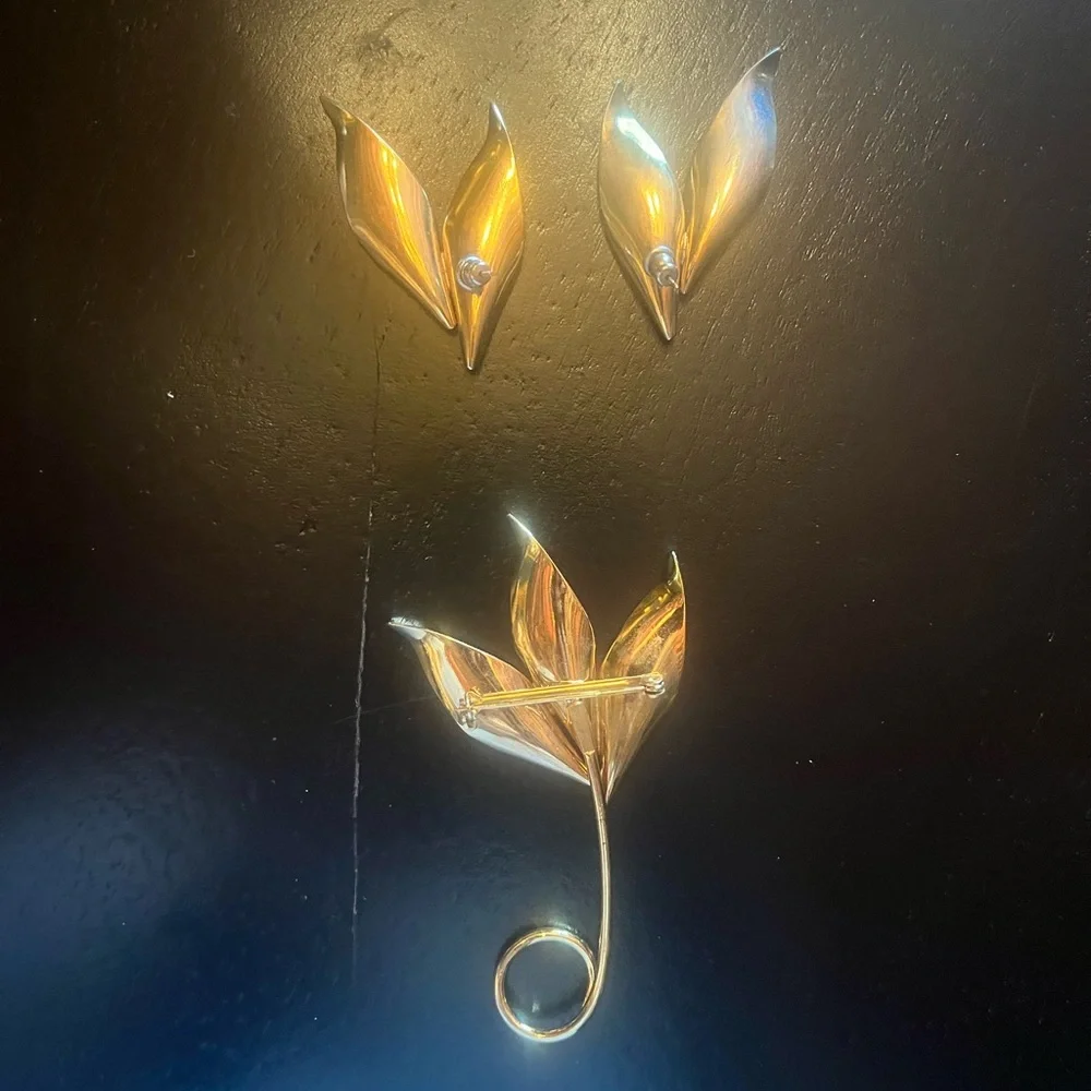 N/A vintage gold