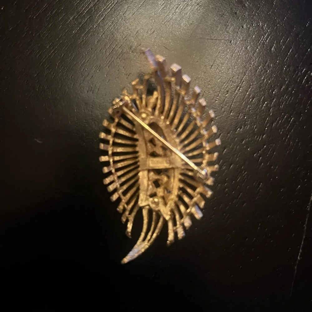 Crown Trifari vintage crown