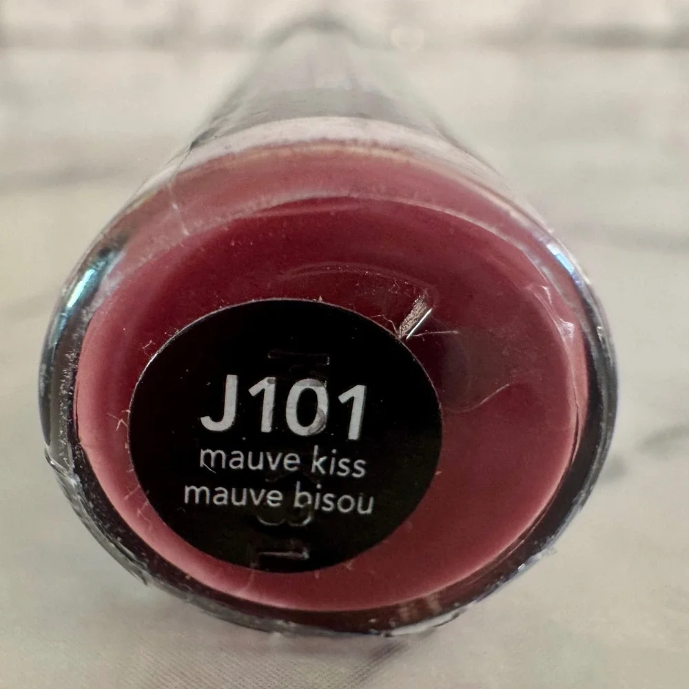 Avon ensuring gloss feel