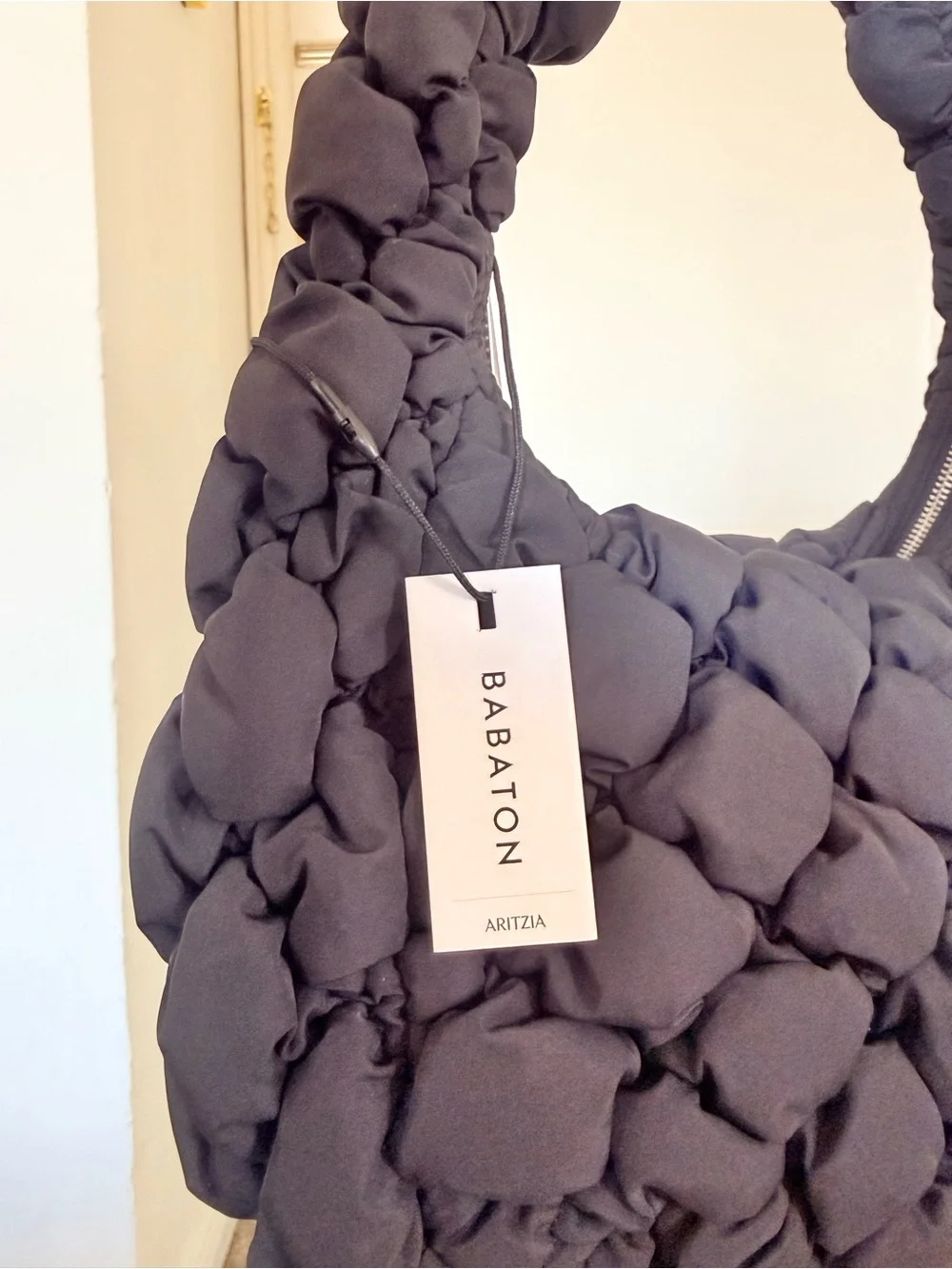Aritzia exterior matching