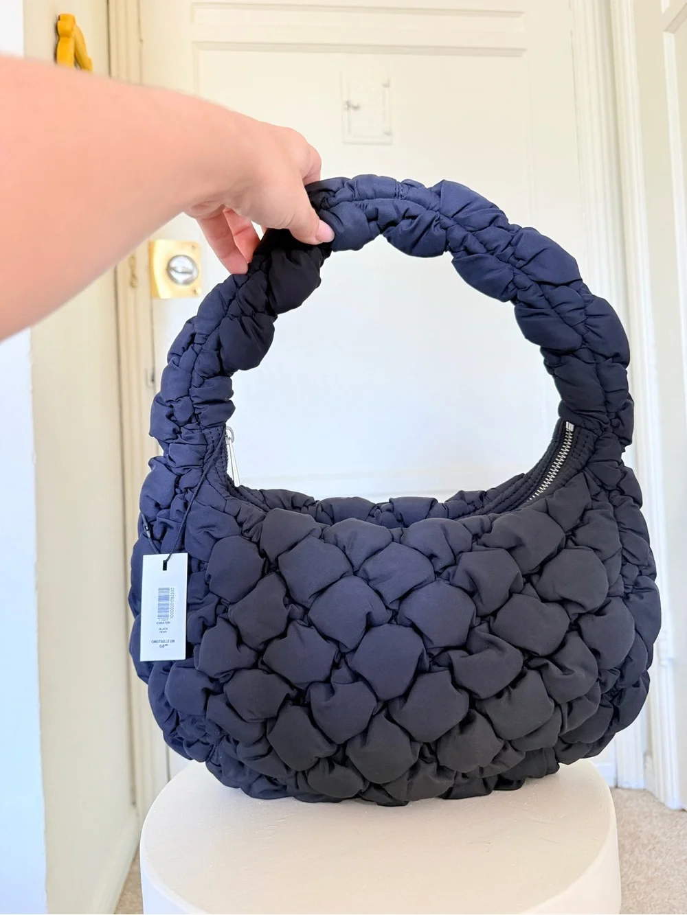 Aritzia textured handle