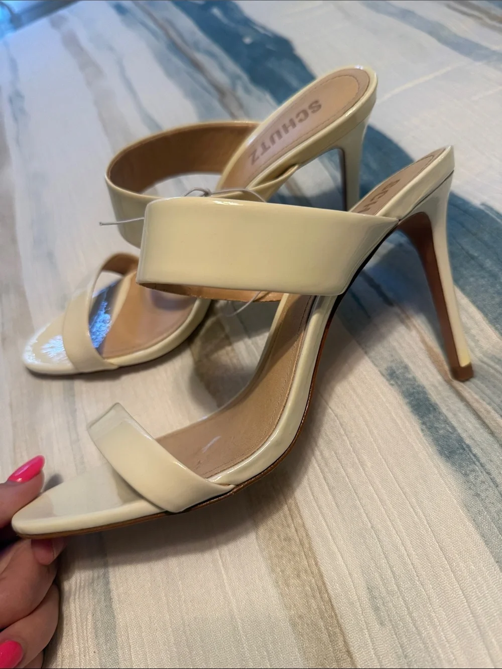 SCHUTZ elegant two