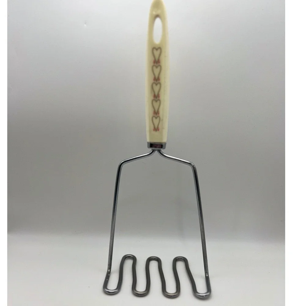 Androck Masher White With Hearts Handle Stainless Steel 10.5