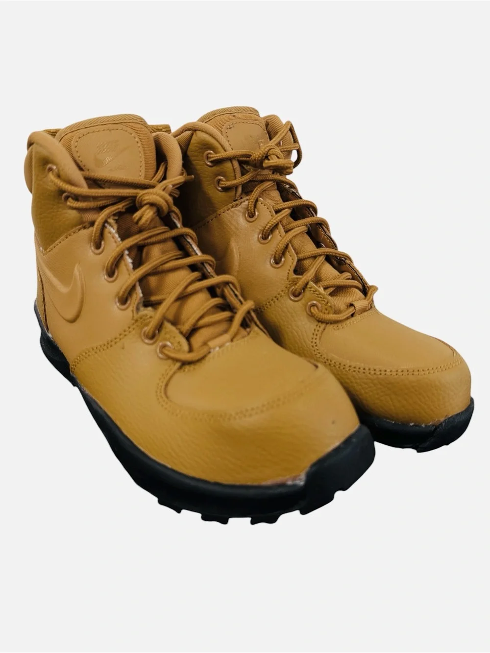 Nike manoa leather