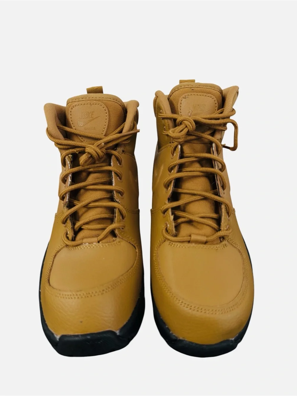 Nike manoa leather