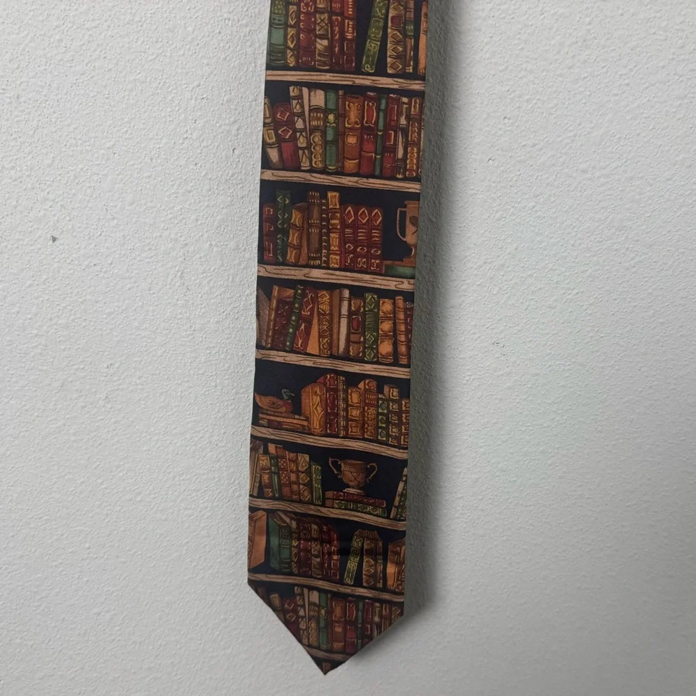 Alynn Neckwear step into